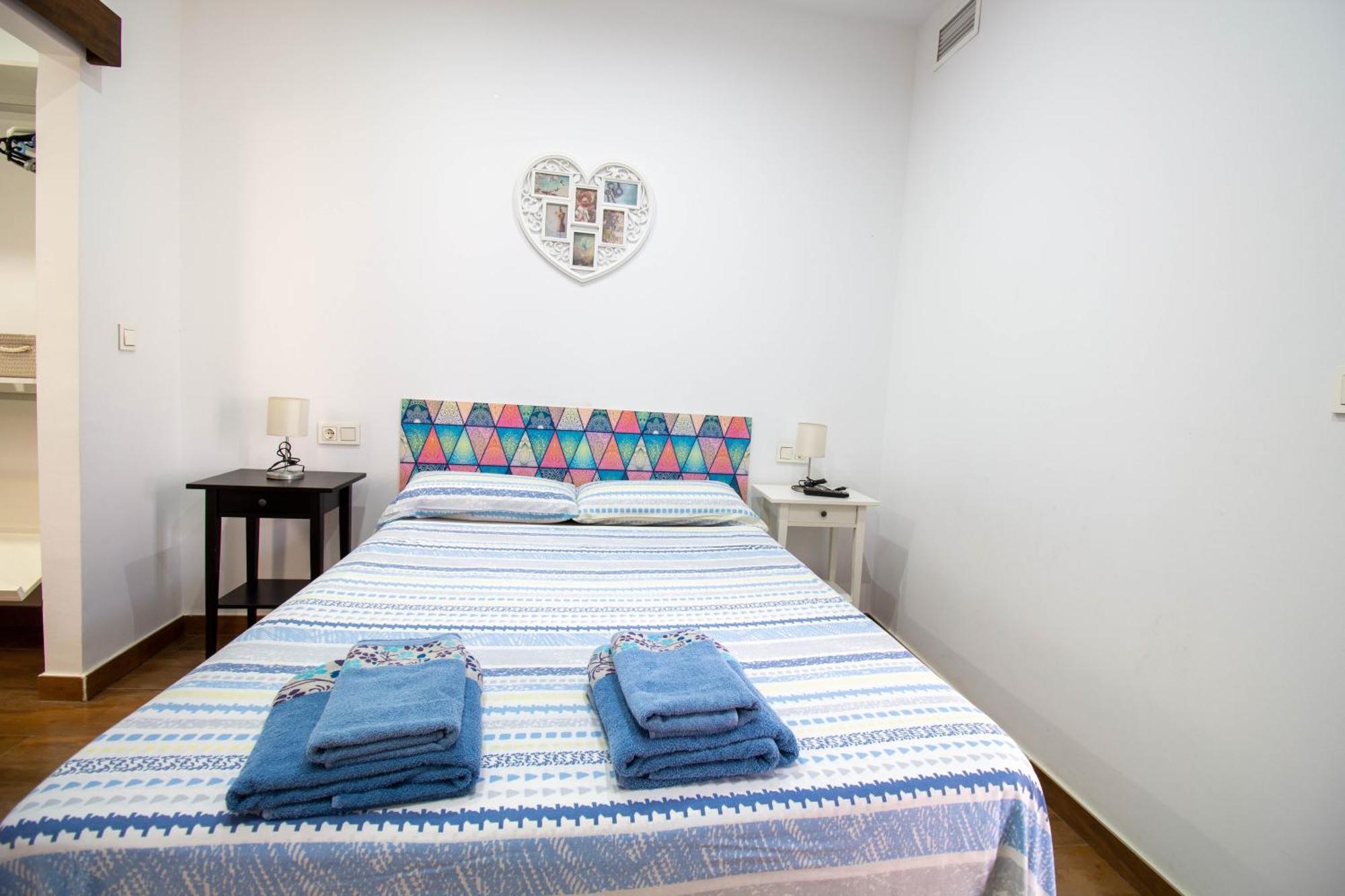 Rentitspain Confortable Apartamento Con Patio En Motril Kültér fotó