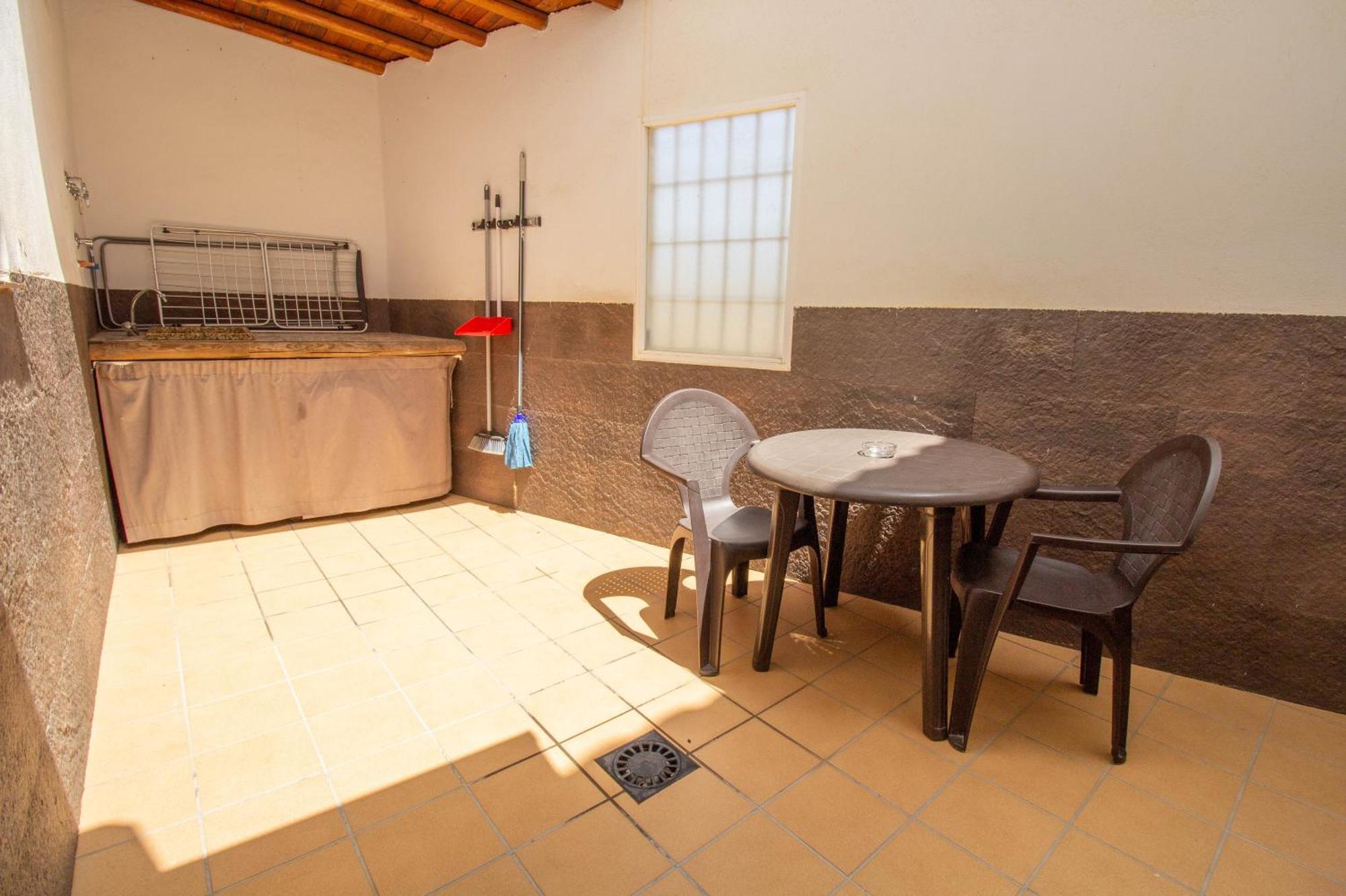Rentitspain Confortable Apartamento Con Patio En Motril Kültér fotó