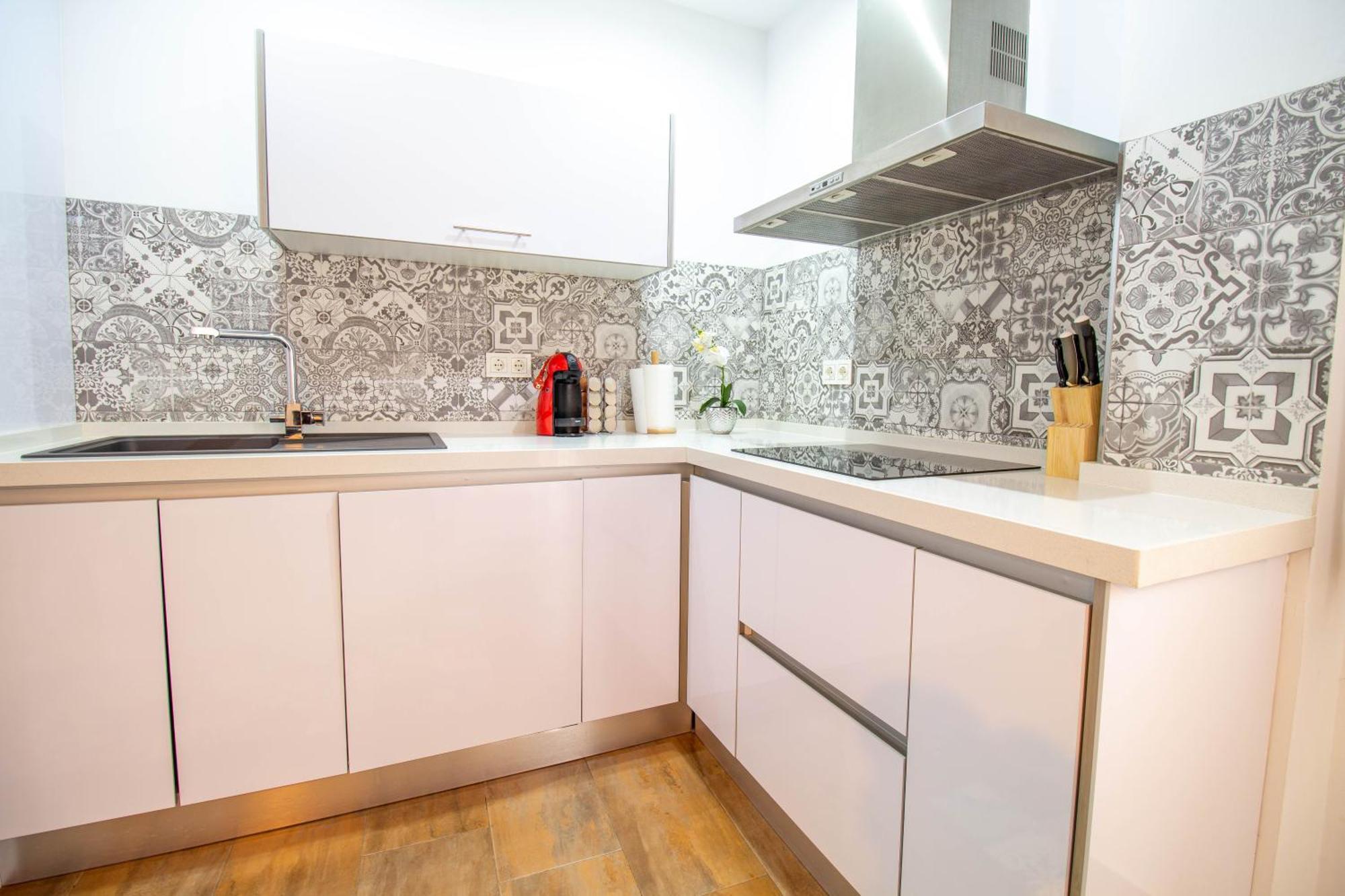 Rentitspain Confortable Apartamento Con Patio En Motril Kültér fotó
